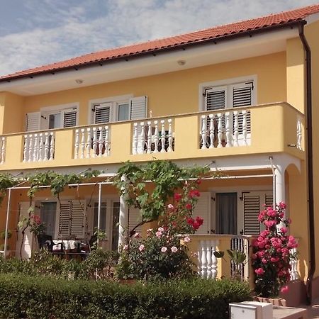 Apartment And Room Hudoletnjak Šilo Δωμάτιο φωτογραφία