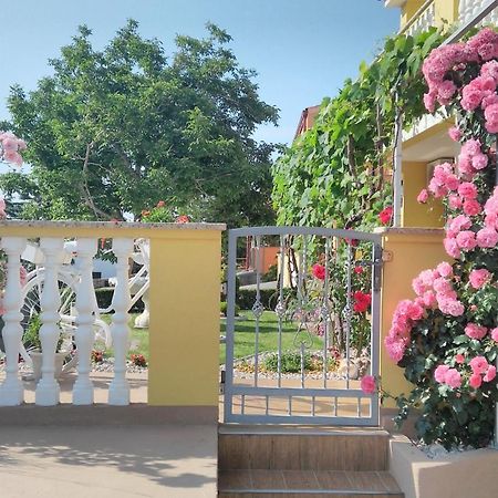 Apartment And Room Hudoletnjak Šilo Εξωτερικό φωτογραφία