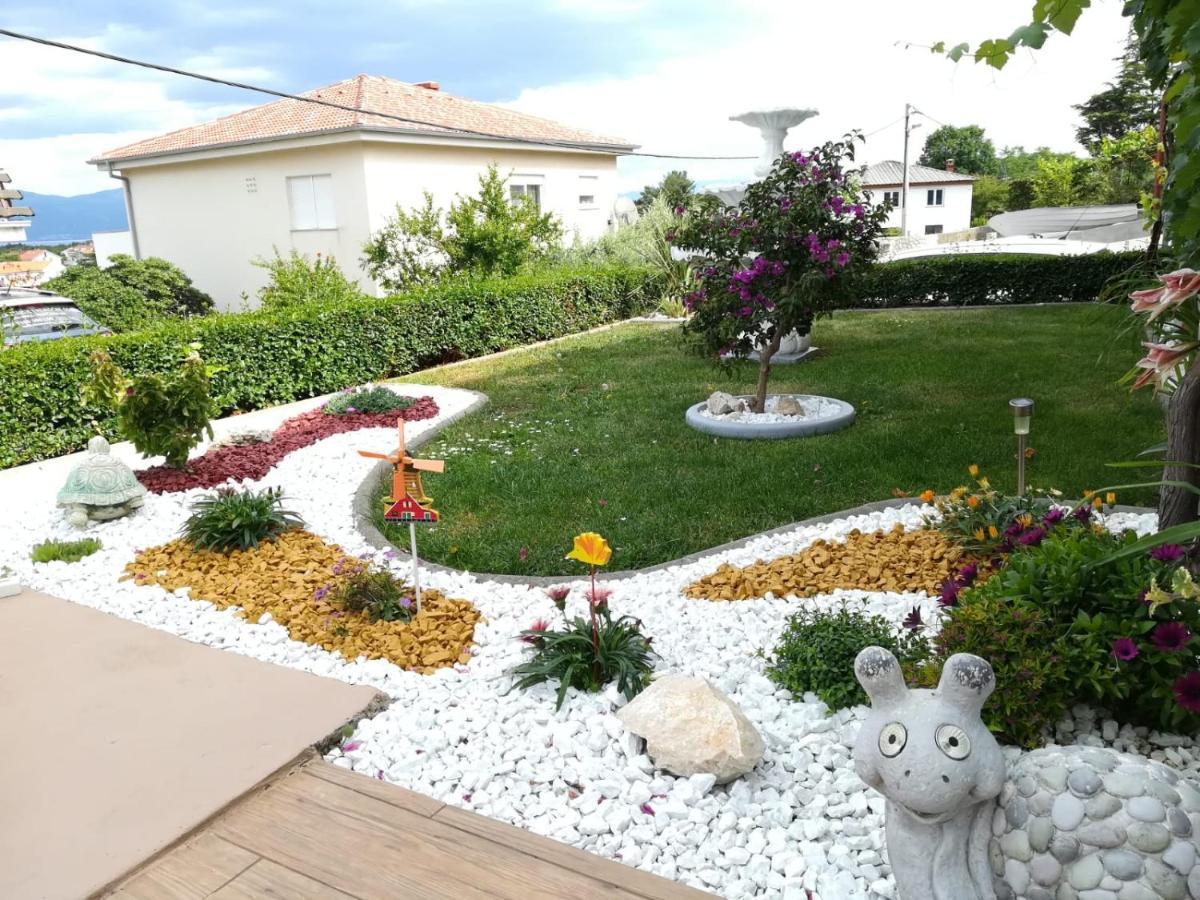 Apartment And Room Hudoletnjak Šilo Εξωτερικό φωτογραφία