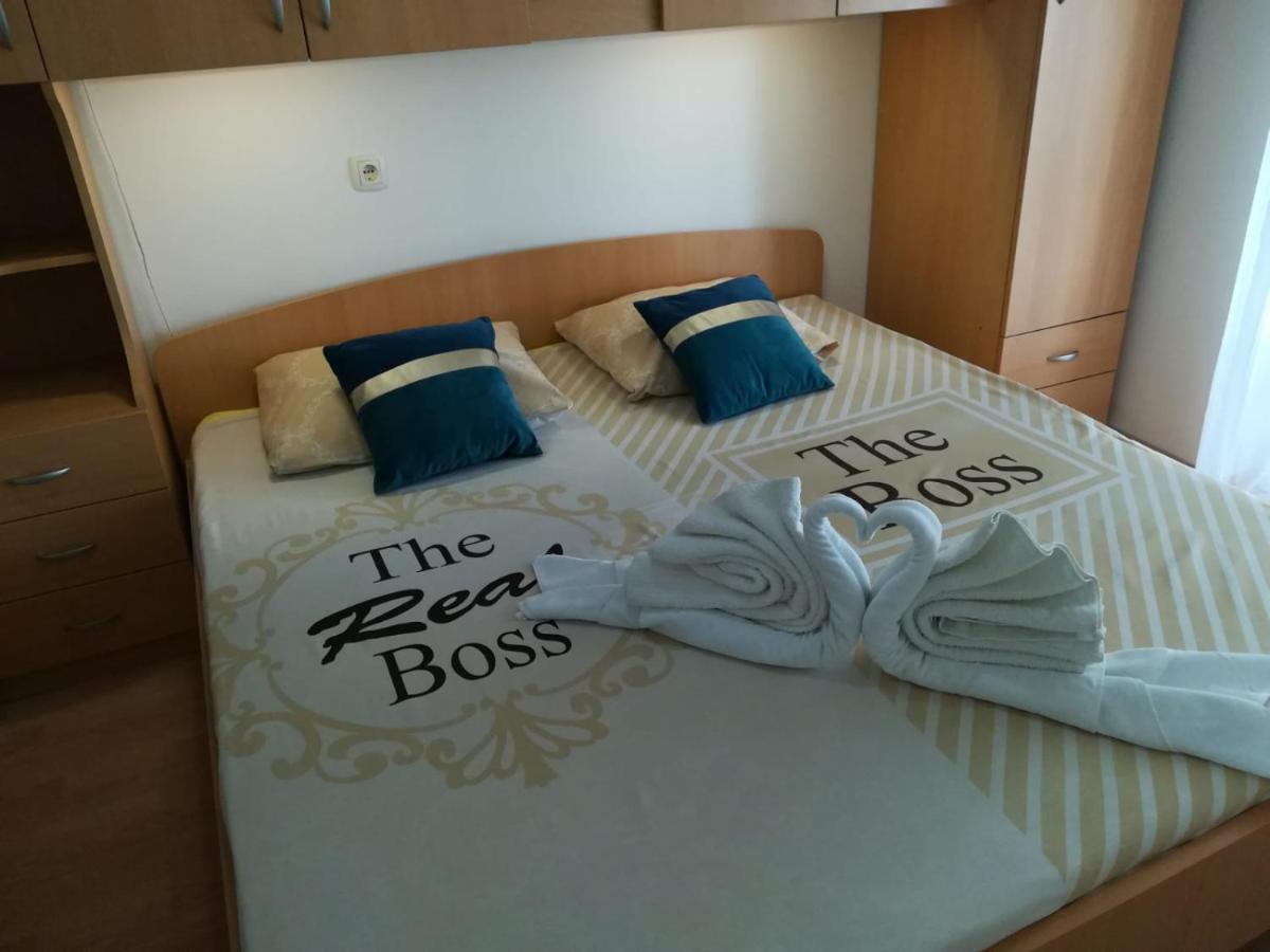 Apartment And Room Hudoletnjak Šilo Εξωτερικό φωτογραφία
