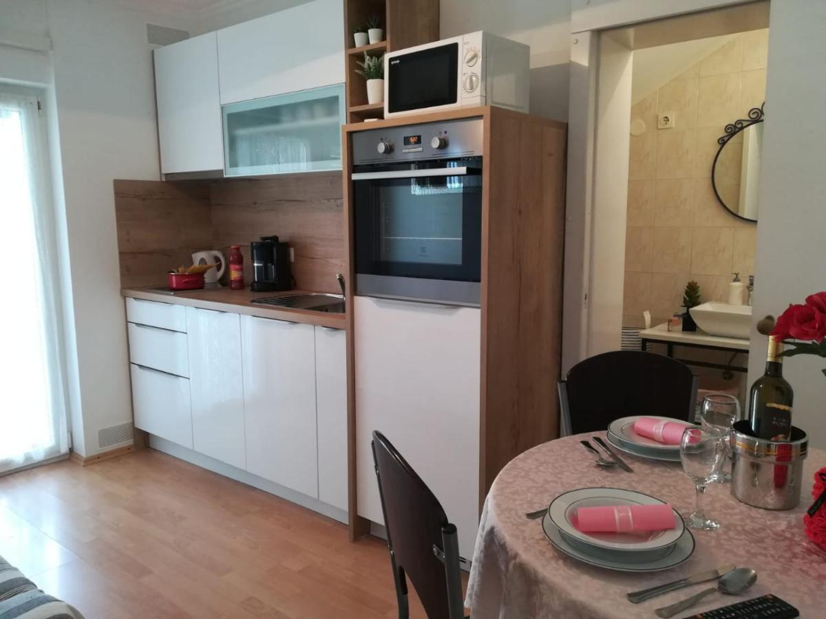 Apartment And Room Hudoletnjak Šilo Εξωτερικό φωτογραφία