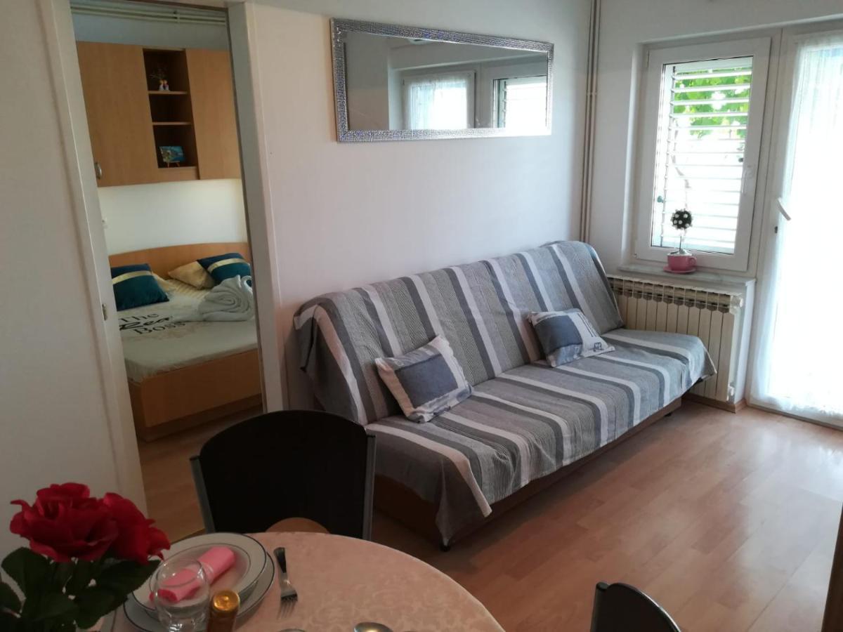 Apartment And Room Hudoletnjak Šilo Εξωτερικό φωτογραφία