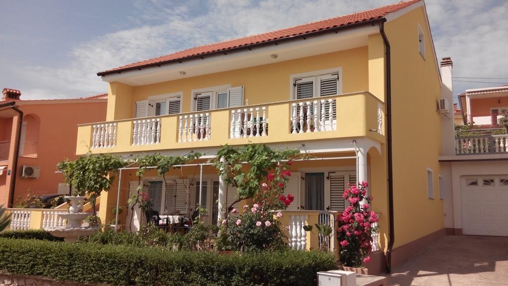 Apartment And Room Hudoletnjak Šilo Δωμάτιο φωτογραφία