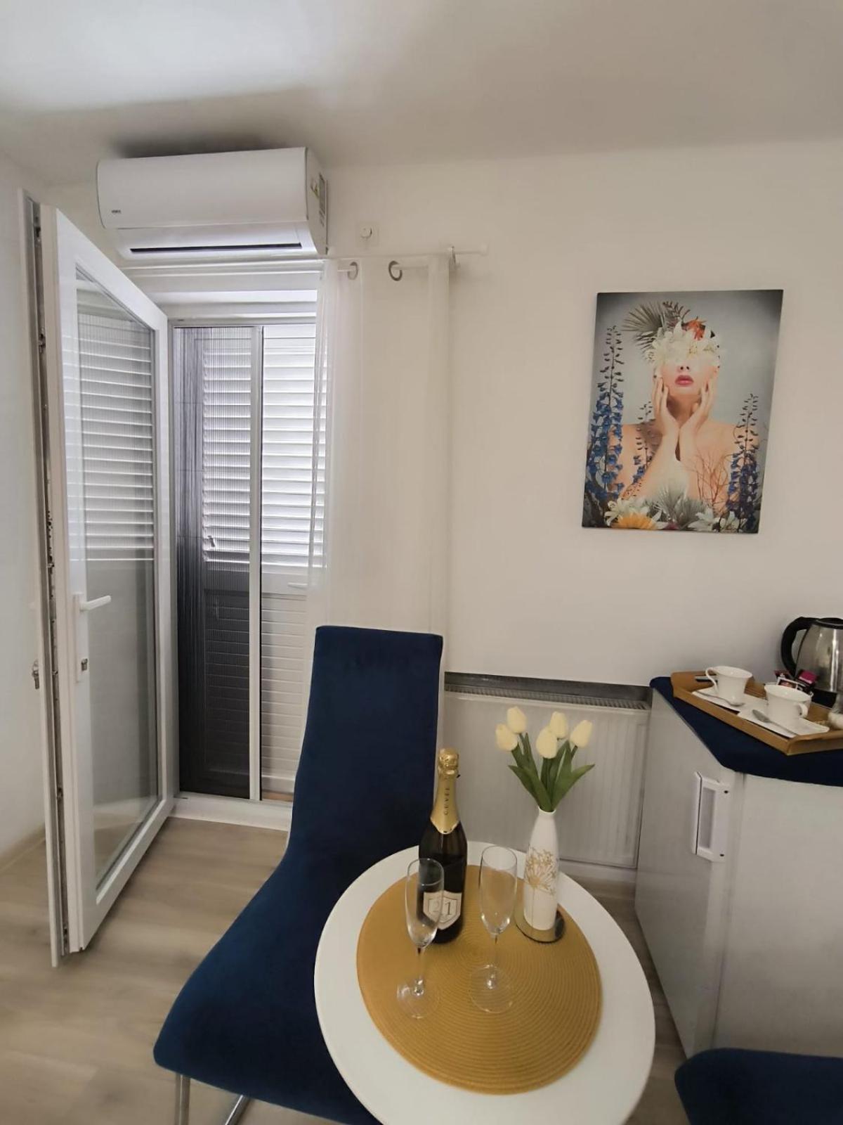 Apartment And Room Hudoletnjak Šilo Δωμάτιο φωτογραφία